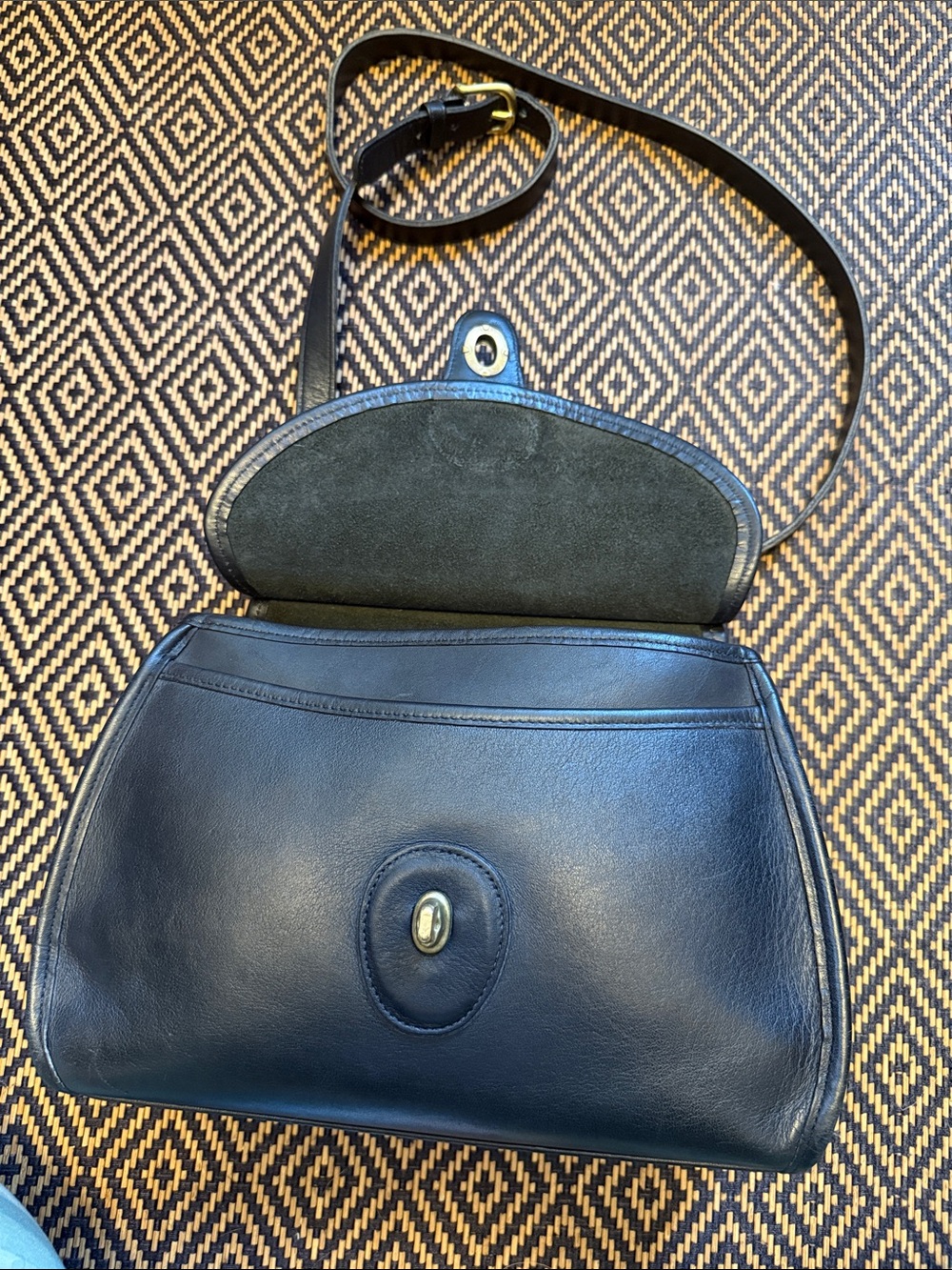 Vintage Coach LOGAN BAG 9907 black with brass - Picture 8 of 14